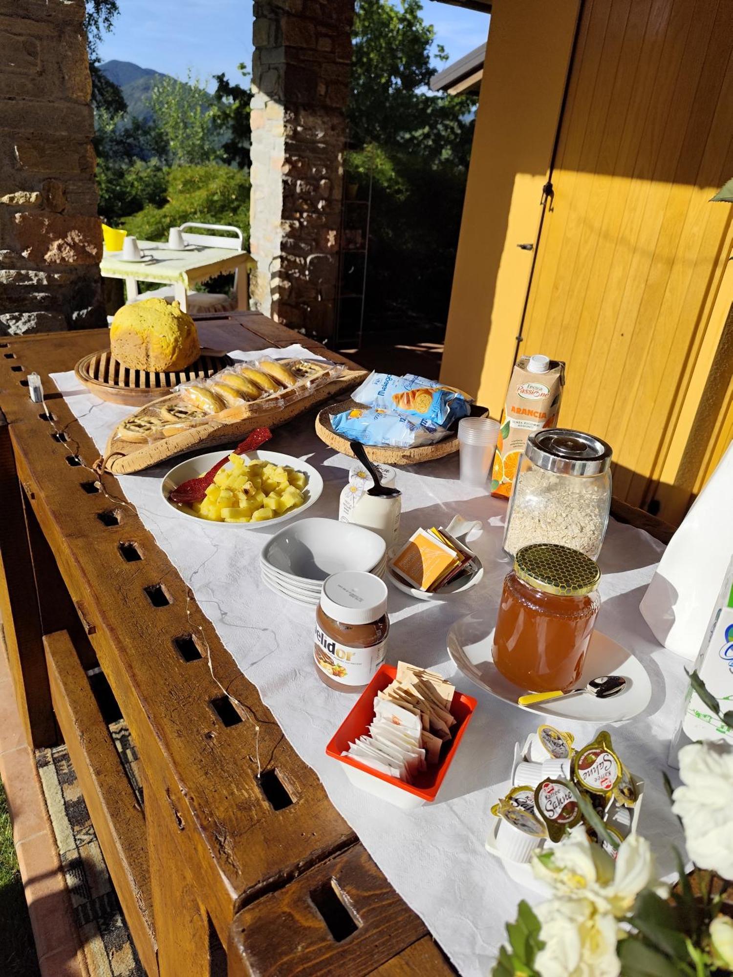 B&B Villa Claudia Lavena Ponte Tresa Buitenkant foto